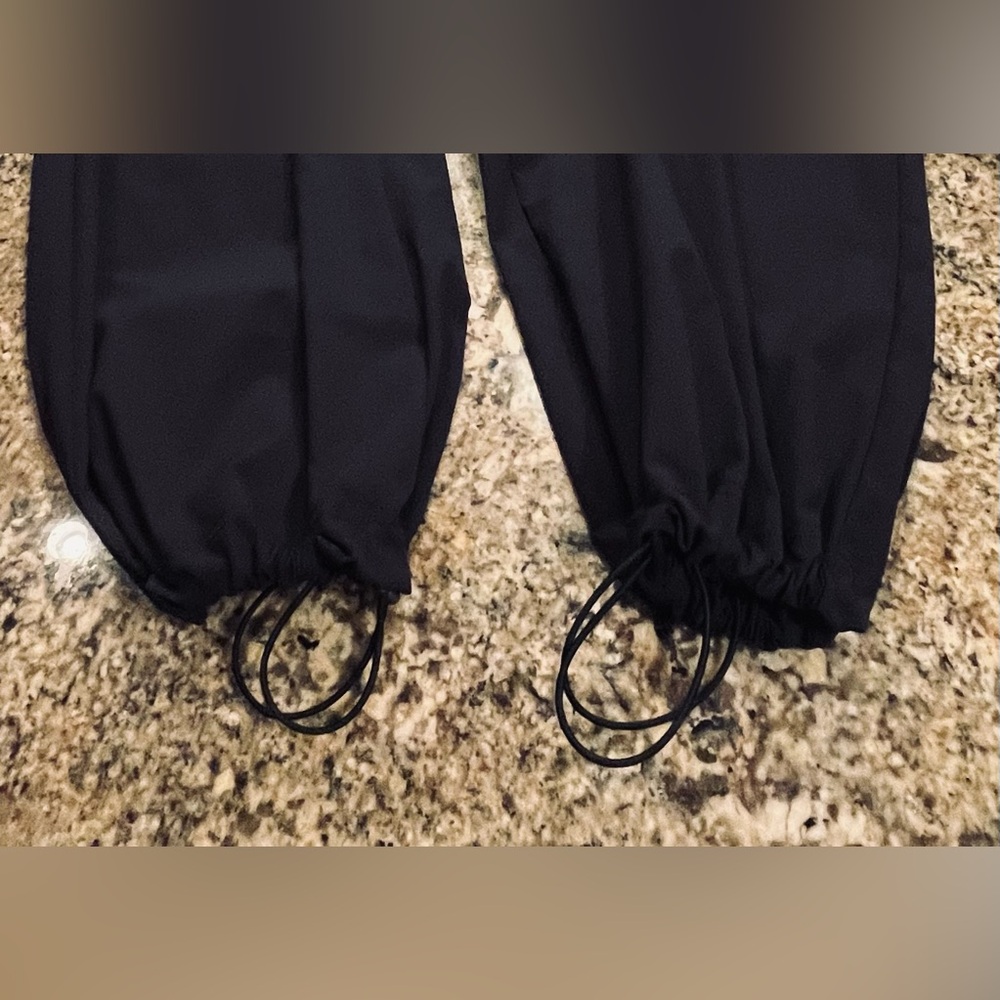 Fabletics Women's Heights Cargo Pants - Picture 14 of 16